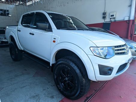 L200 TRITON 2015